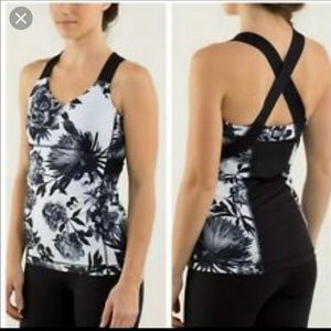 Lululemon size 6